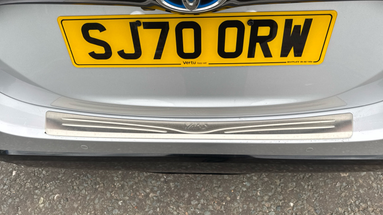 Toyota Yaris 1.5 Hybrid Dynamic 5dr CVT Hybrid Hatchback